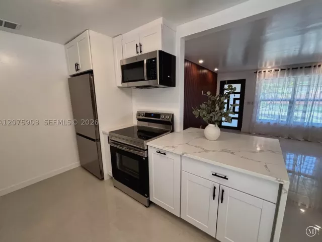 Продажа дома по адресу 5741 Simms St - фото 9378174