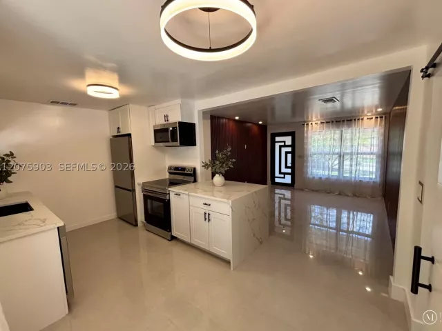 Продажа дома по адресу 5741 Simms St - фото 9378175