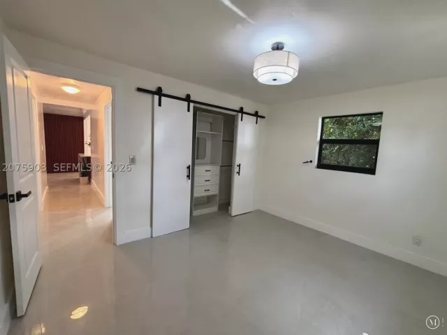 Продажа дома по адресу 5741 Simms St - фото 9378180