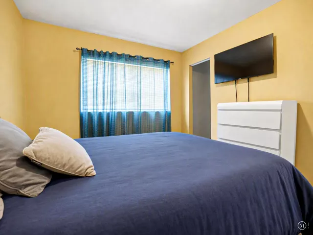 Продажа дома по адресу 691 NW 20TH Court - фото 9368564