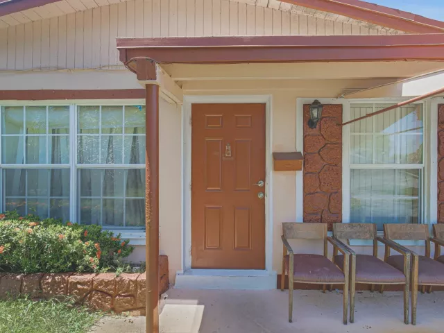 Продажа дома по адресу 691 NW 20TH Court - фото 9368547