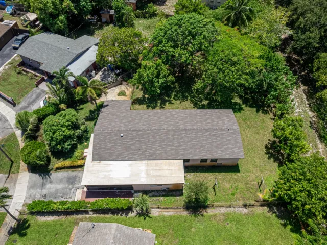 Продажа дома по адресу 691 NW 20TH Court - фото 9368583