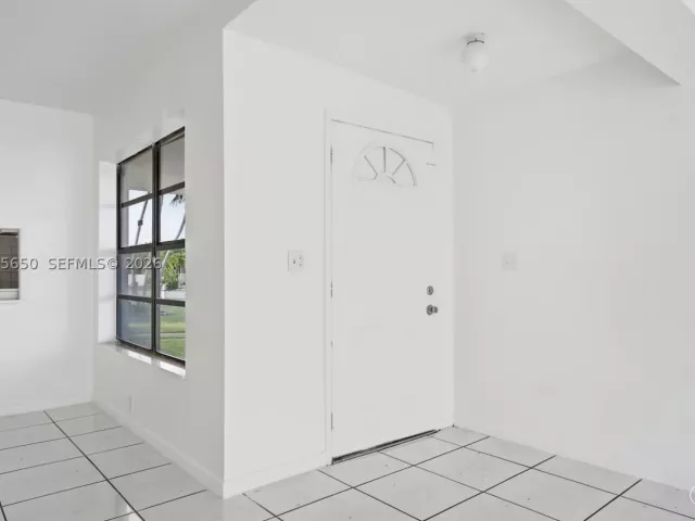 Продажа дома по адресу 17360 SW 121st Ave - фото 9368763