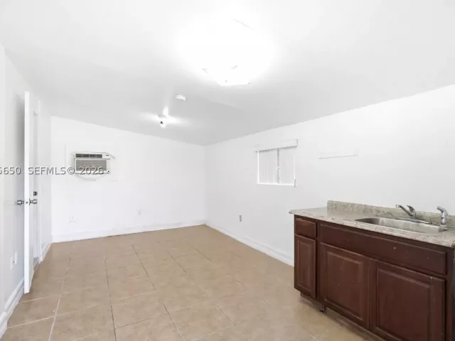Продажа дома по адресу 17360 SW 121st Ave - фото 9368771