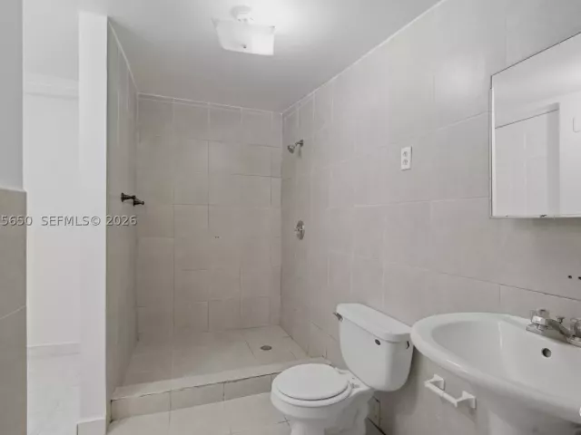 Продажа дома по адресу 17360 SW 121st Ave - фото 9368773