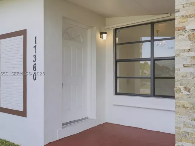Продажа дома по адресу 17360 SW 121st Ave - фото 9368753