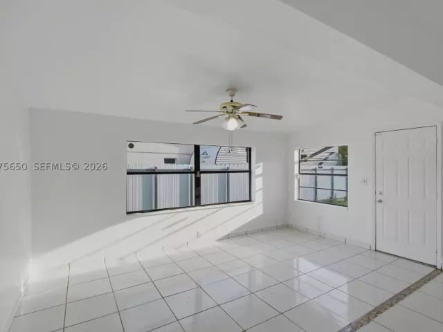 Продажа дома по адресу 17360 SW 121st Ave - фото 9368755