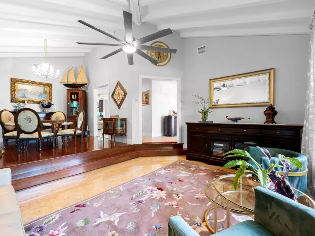 Продажа дома по адресу 1230 TAYLOR Street - фото 9380851
