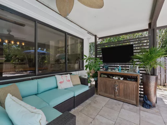 Продажа дома по адресу 1230 TAYLOR Street - фото 9380864