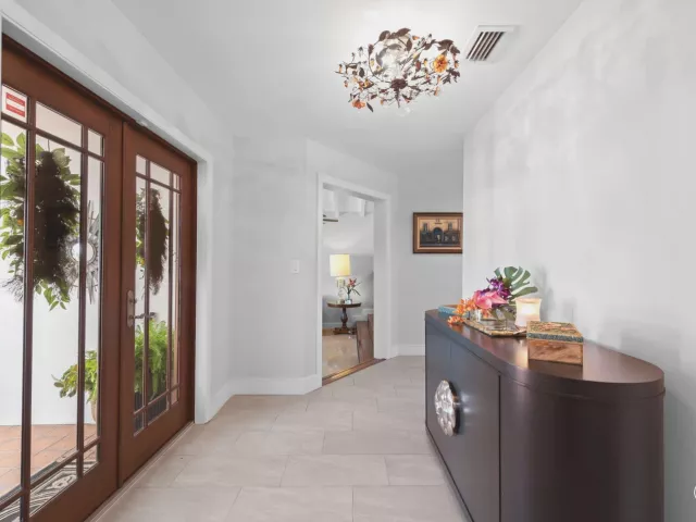 Продажа дома по адресу 1230 TAYLOR Street - фото 9380843