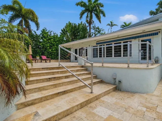 Продажа дома по адресу 2613 Tortugas Ln - фото 9370591