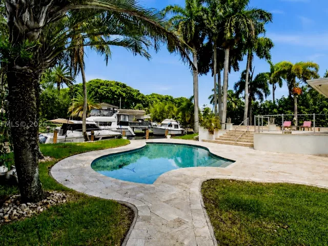 Продажа дома по адресу 2613 Tortugas Ln - фото 9370594