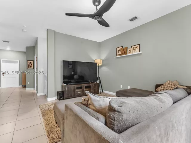 Продажа дома по адресу 20397 NW 6th Pl - фото 9376969
