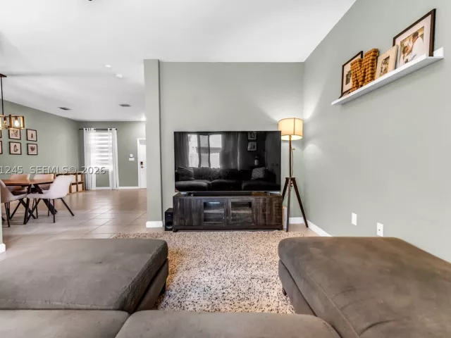 Продажа дома по адресу 20397 NW 6th Pl - фото 9376971