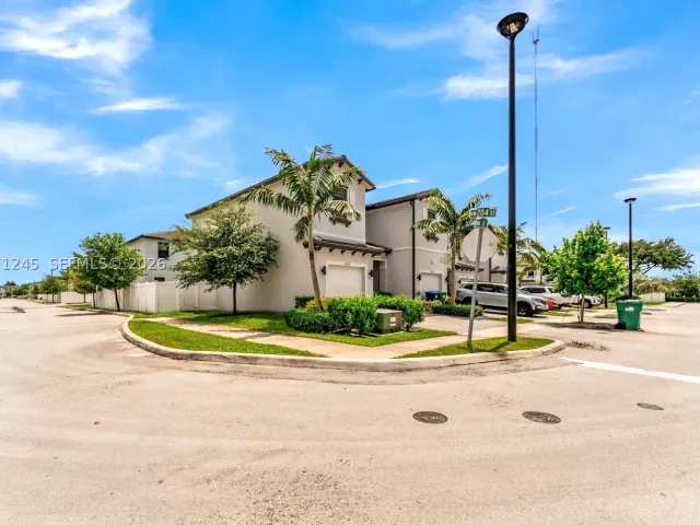 Продажа дома по адресу 20397 NW 6th Pl - фото 9376976