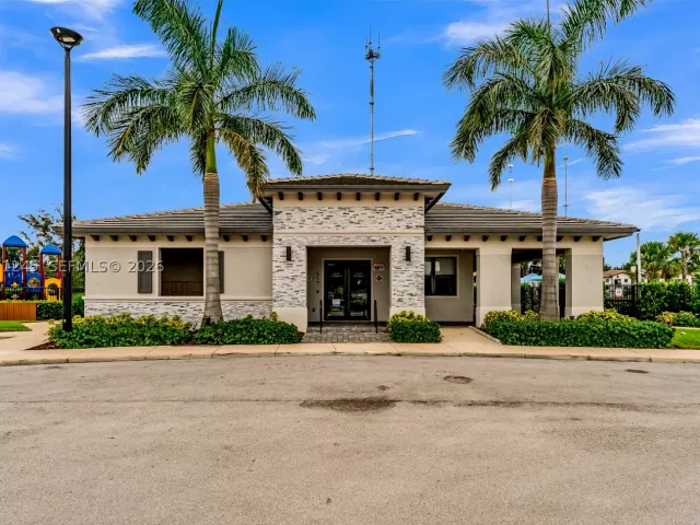 Продажа дома по адресу 20397 NW 6th Pl - фото 9376993