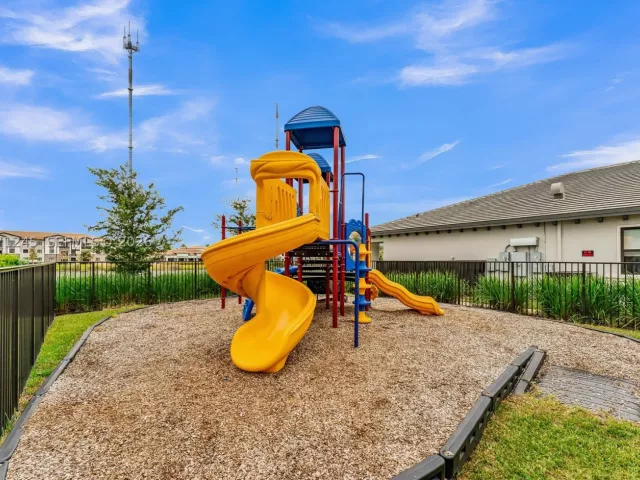 Продажа дома по адресу 20397 NW 6th Pl - фото 9376994