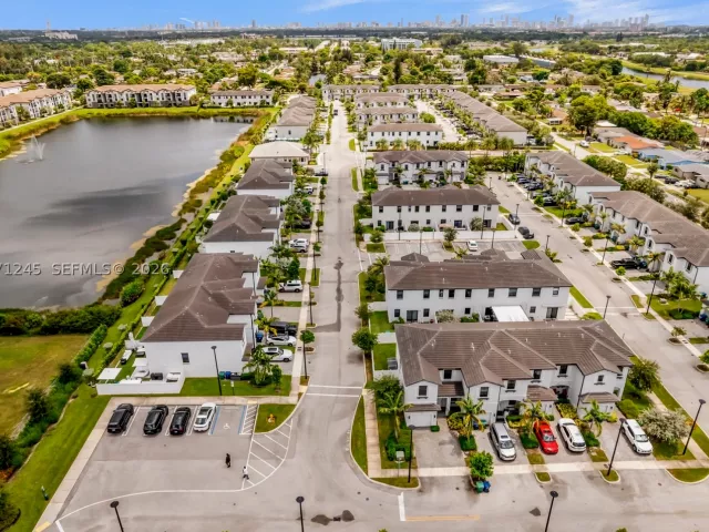 Продажа дома по адресу 20397 NW 6th Pl - фото 9376997