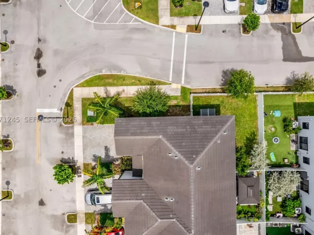 Продажа дома по адресу 20397 NW 6th Pl - фото 9376998