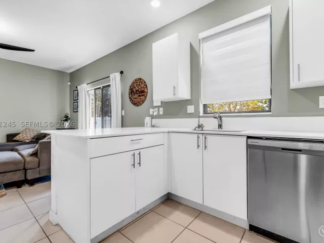 Продажа дома по адресу 20397 NW 6th Pl - фото 9376961