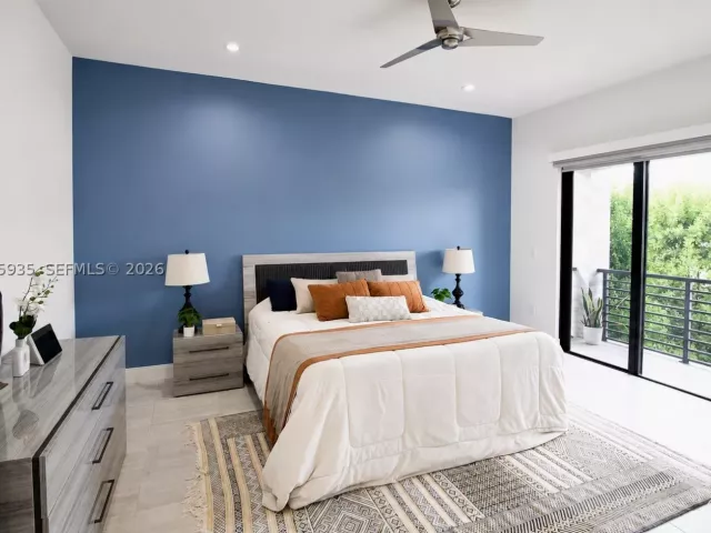 Продажа дома по адресу 4318 NW 81st Ave - фото 9370713