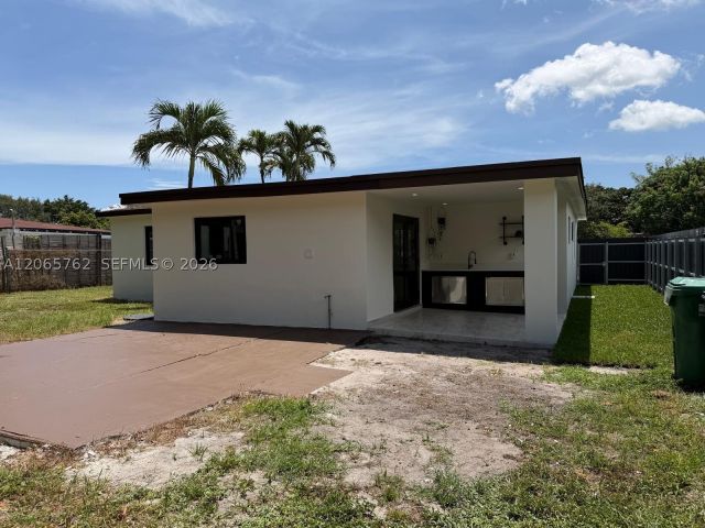 Продажа дома по адресу 1055 NW 143rd St - фото 9370863