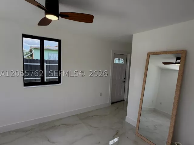Продажа дома по адресу 1055 NW 143rd St - фото 9370833