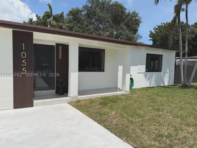 Продажа дома по адресу 1055 NW 143rd St - фото 9370818