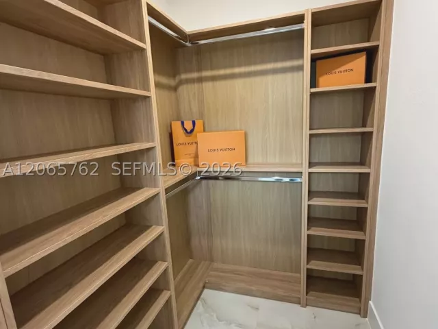 Продажа дома по адресу 1055 NW 143rd St - фото 9370836