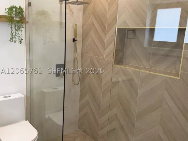 Продажа дома по адресу 1055 NW 143rd St - фото 9370838
