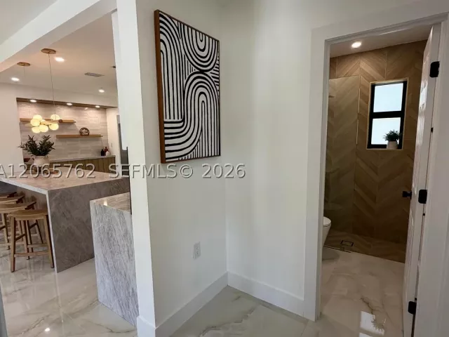Продажа дома по адресу 1055 NW 143rd St - фото 9370841