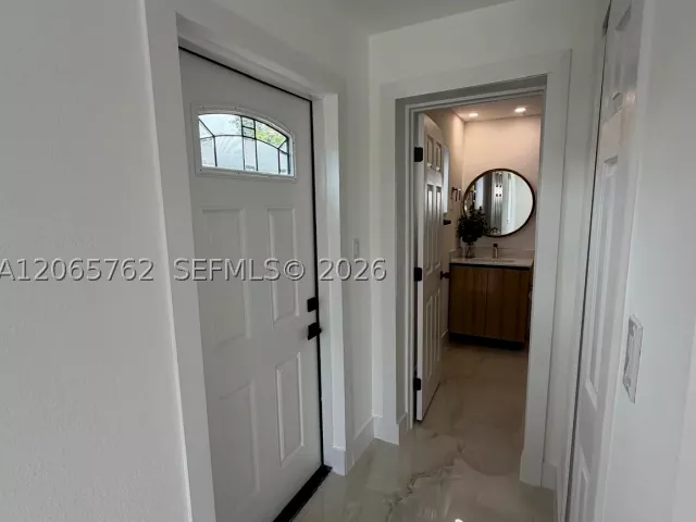 Продажа дома по адресу 1055 NW 143rd St - фото 9370844
