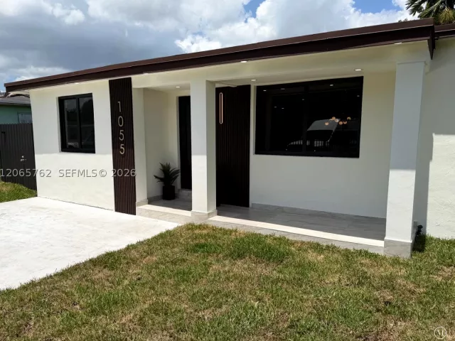 Продажа дома по адресу 1055 NW 143rd St - фото 9370819