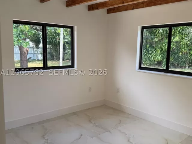 Продажа дома по адресу 1055 NW 143rd St - фото 9370851