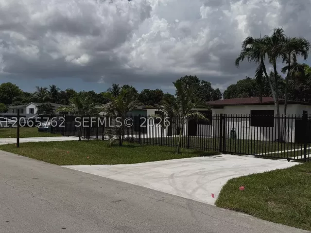 Продажа дома по адресу 1055 NW 143rd St - фото 9370868