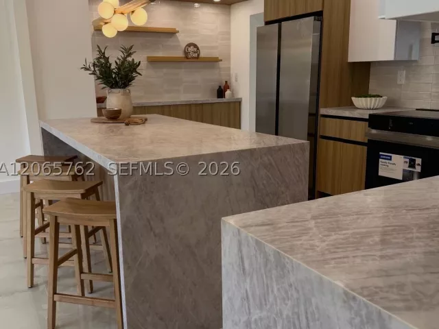 Продажа дома по адресу 1055 NW 143rd St - фото 9370824
