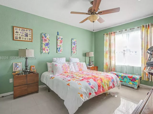 Продажа дома по адресу 527 SE 31st Ave - фото 9371009