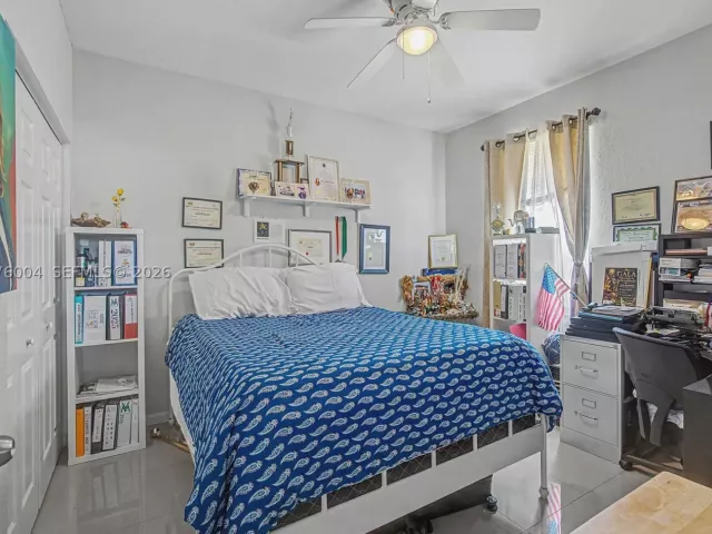 Продажа дома по адресу 527 SE 31st Ave - фото 9371014