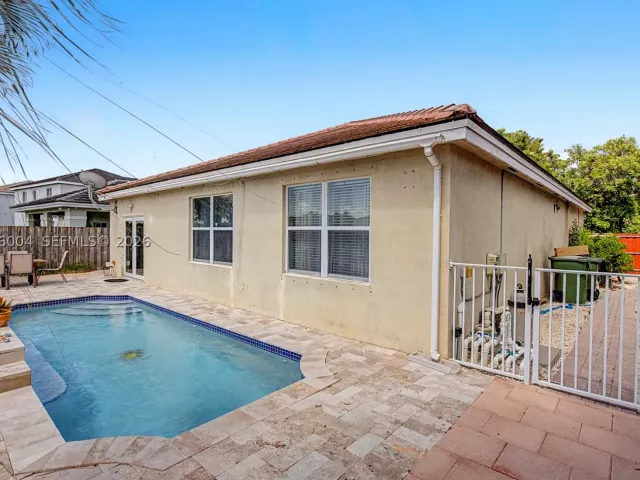 Продажа дома по адресу 527 SE 31st Ave - фото 9371026