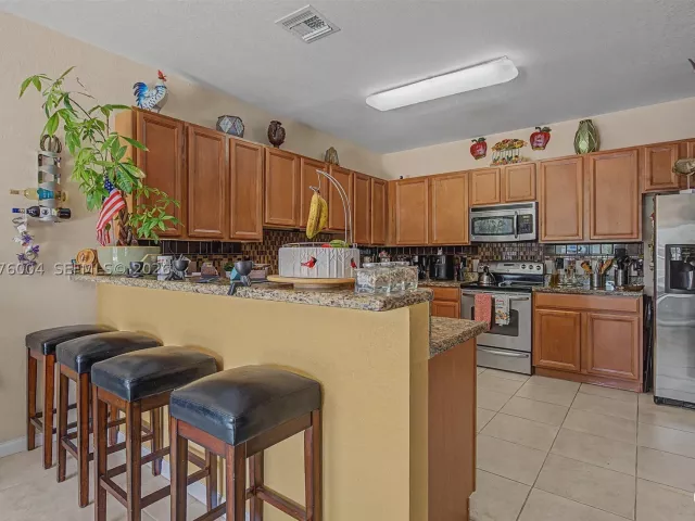 Продажа дома по адресу 527 SE 31st Ave - фото 9371005