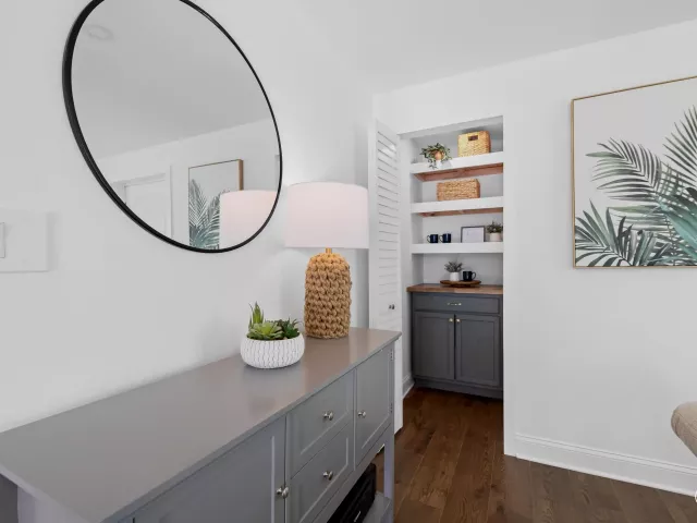 Продажа дома по адресу 238 SW 10TH Avenue - фото 9376586