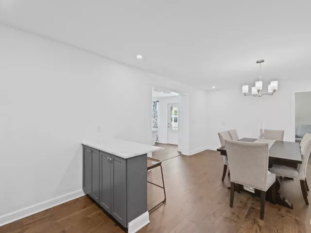 Продажа дома по адресу 238 SW 10TH Avenue - фото 9376580