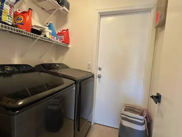 Продажа дома по адресу 22449 MIDDLETOWN Drive - фото 9372341