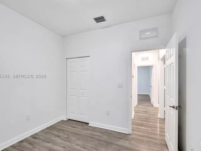 Продажа дома по адресу 2805 SW 17 Avenue 0 - фото 9372634