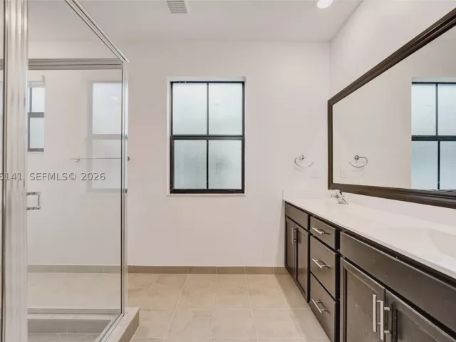 Продажа дома по адресу 2805 SW 17 Avenue 0 - фото 9372644