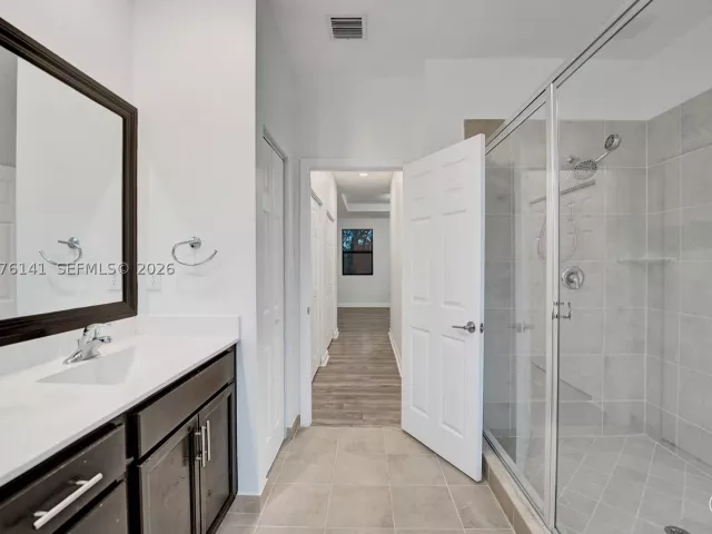 Продажа дома по адресу 2805 SW 17 Avenue 0 - фото 9372647