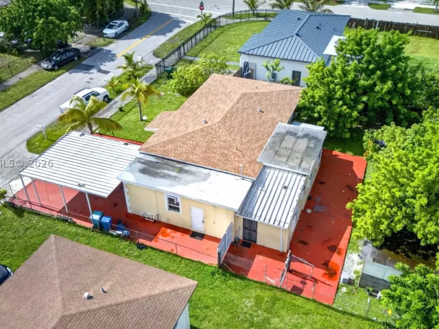 Продажа дома по адресу 17950 NW 6th court - фото 9372580