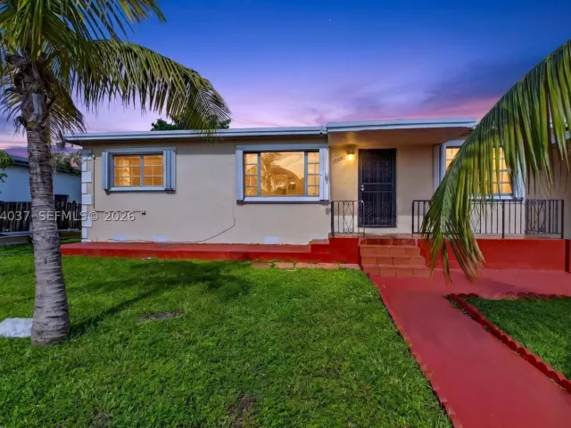 Продажа дома по адресу 17950 NW 6th court - фото 9372570