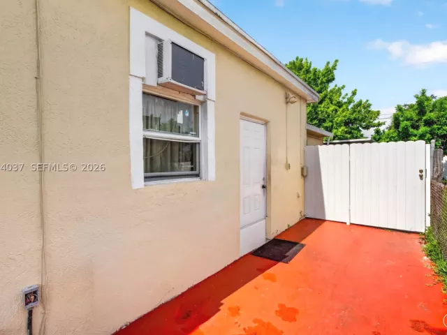 Продажа дома по адресу 17950 NW 6th court - фото 9372592
