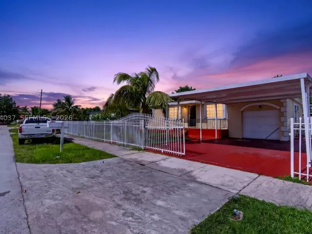 Продажа дома по адресу 17950 NW 6th court - фото 9372571